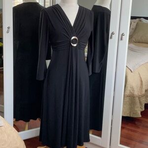 Evan Picone Black 3/4 Sleeve V-neck Dress with Silver Metallic Accent / Size 4